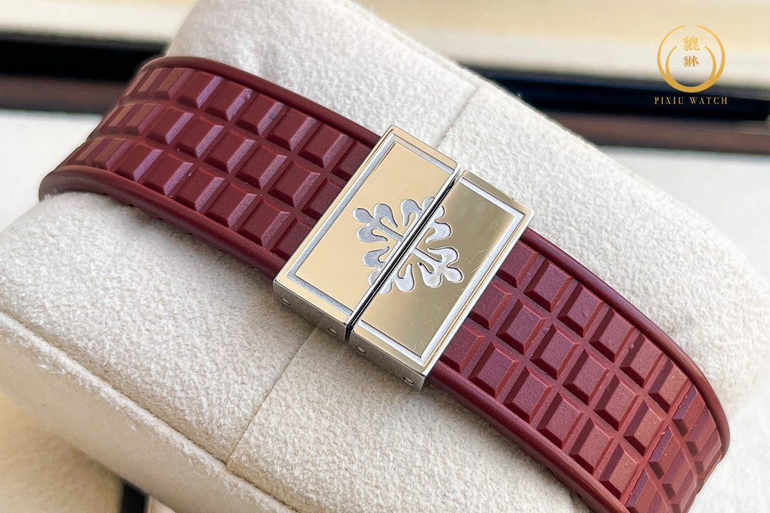 Patek Philippe Aquanaut 5067A-010 Burgundy Red Dail