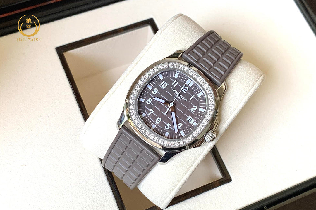 Patek Philippe Aquanaut 5067A-023 Etoupe Diamonds