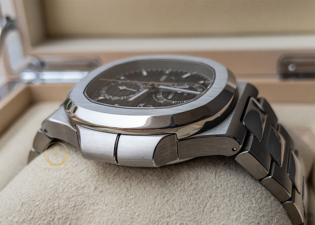 Patek Philippe Nautilus 5990/1A Travel Time