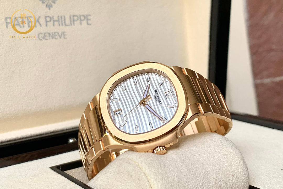 New' Patek Philippe Nautilus 7118/1R-001 Full Rose Gold