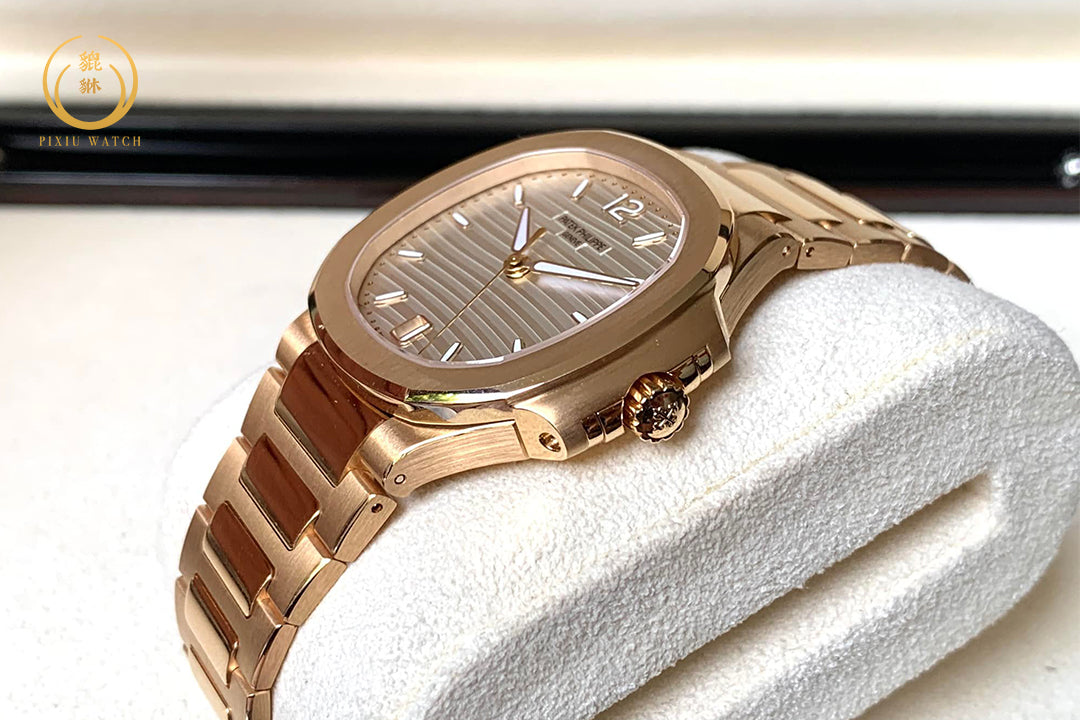 New' Patek Philippe Nautilus 7118/1R-001 Full Rose Gold