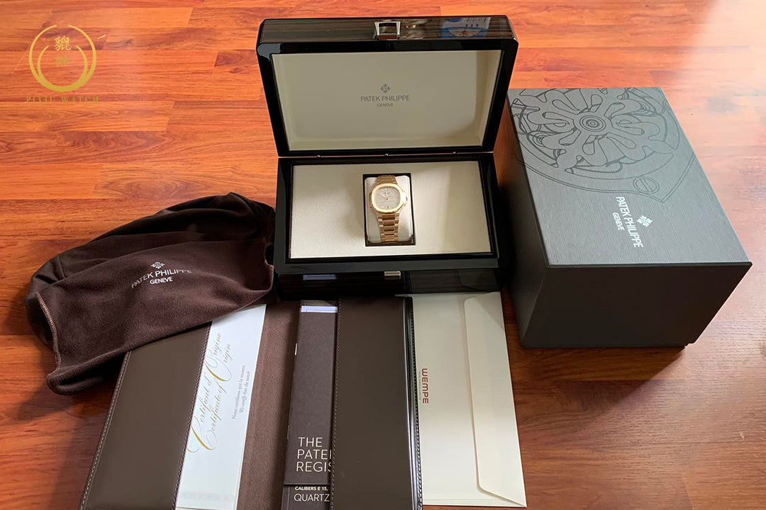 New' Patek Philippe Nautilus 7118/1R-001 Full Rose Gold