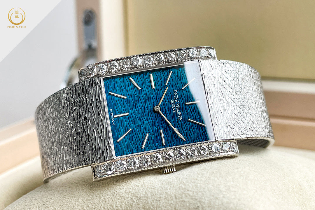 Patek Philippe Vintage Gondolo 3553 18CT White Gold Blue Dial