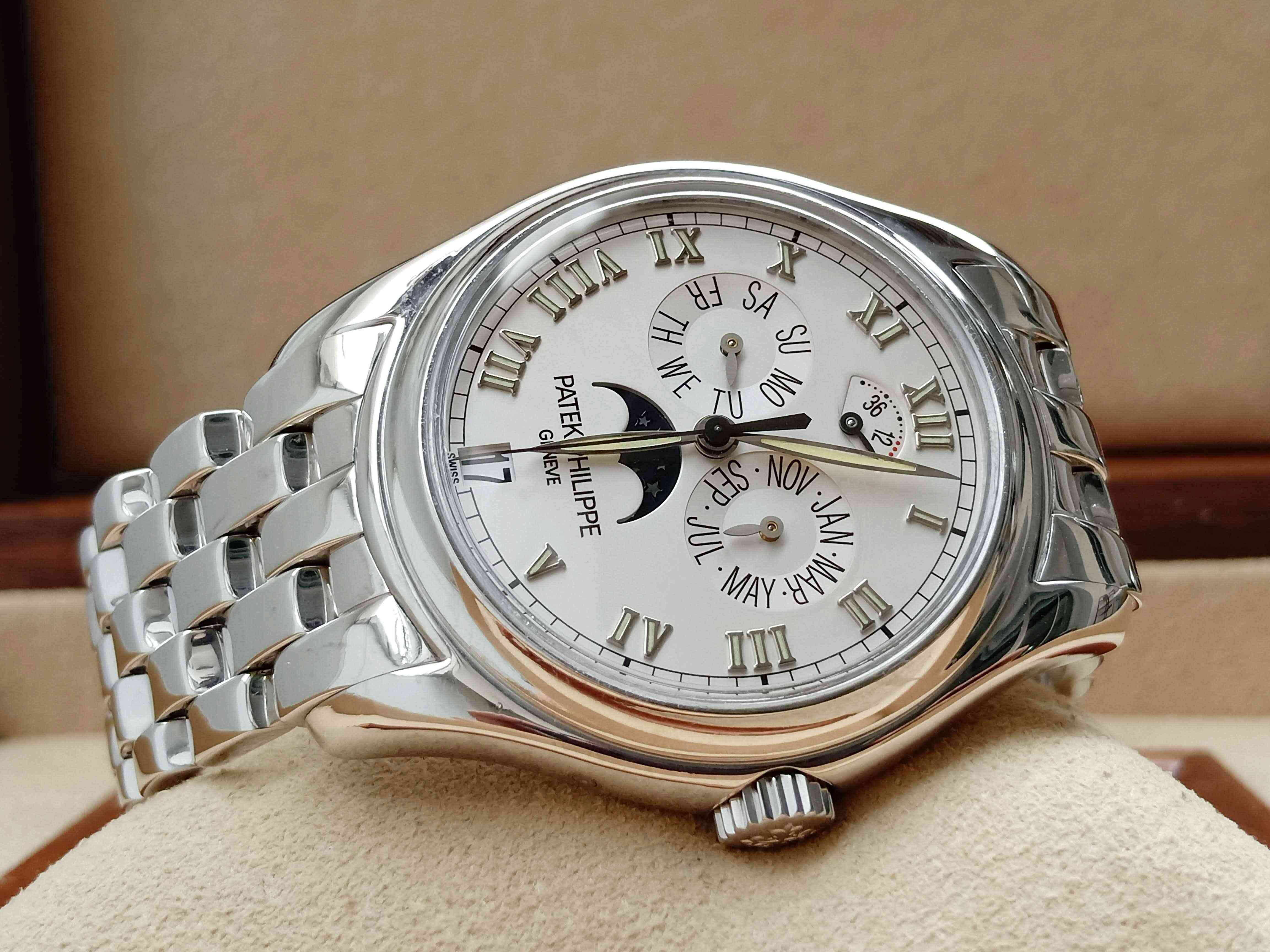 Patek Phillippe Complications 5036/1G Annual Calendar