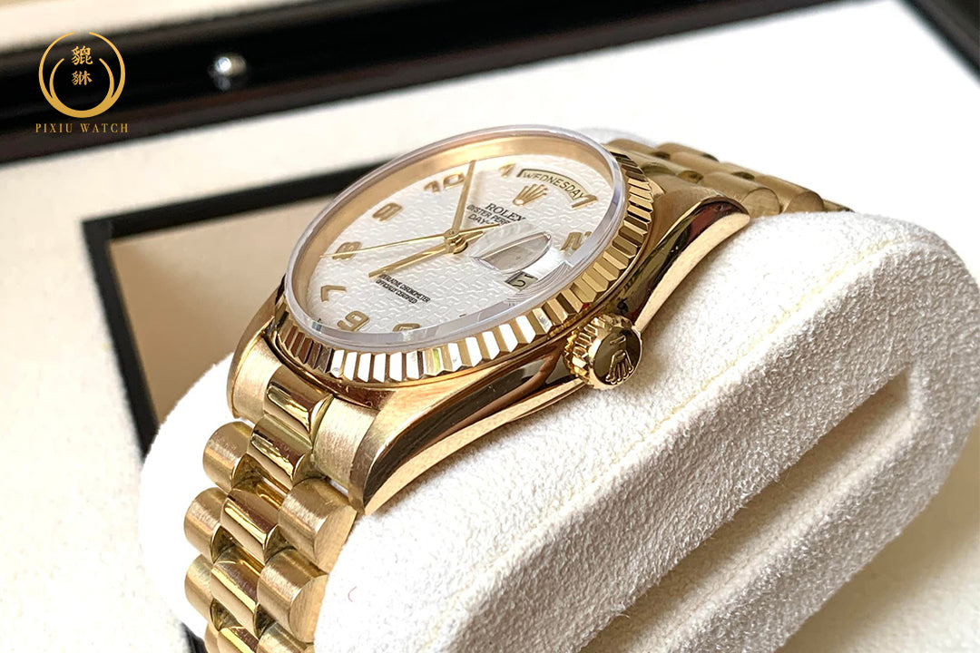 Rolex Day-Date 18238 President Com Dial Yellow Gold