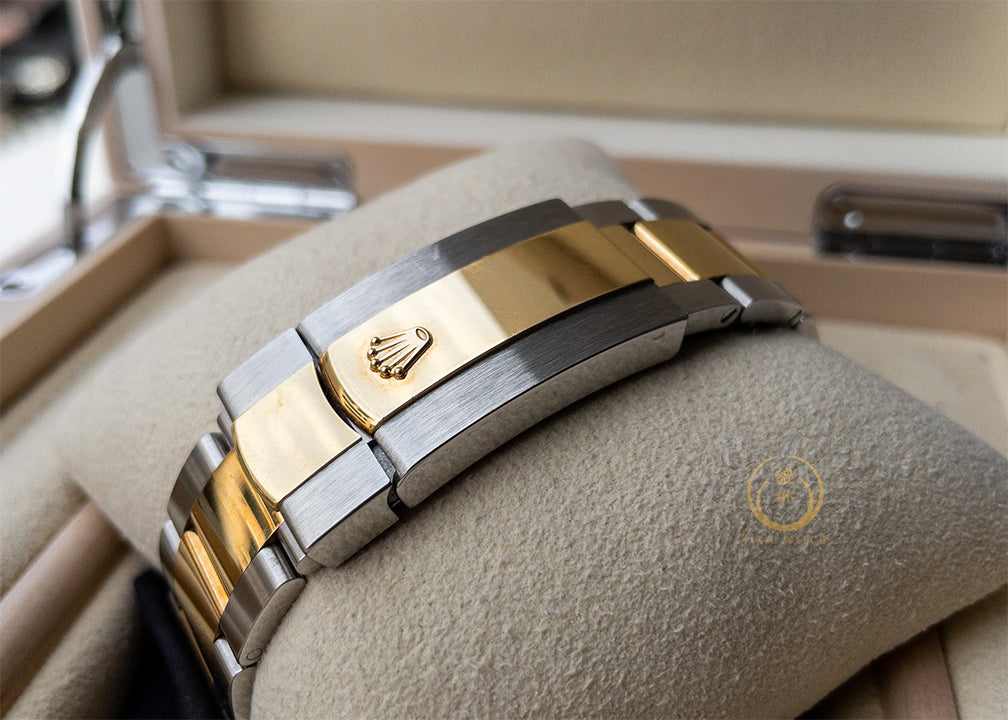 Rolex Sky-Dweller Steel / Yellow Gold