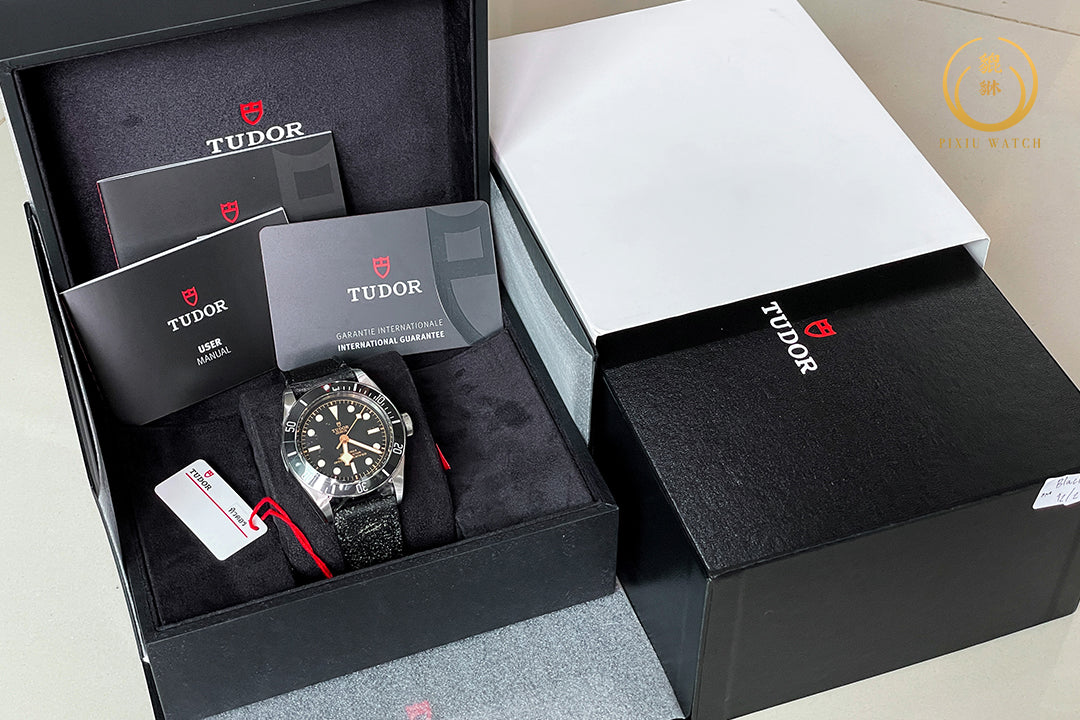 NEW" Tudor Black Bay Black Aged Strap