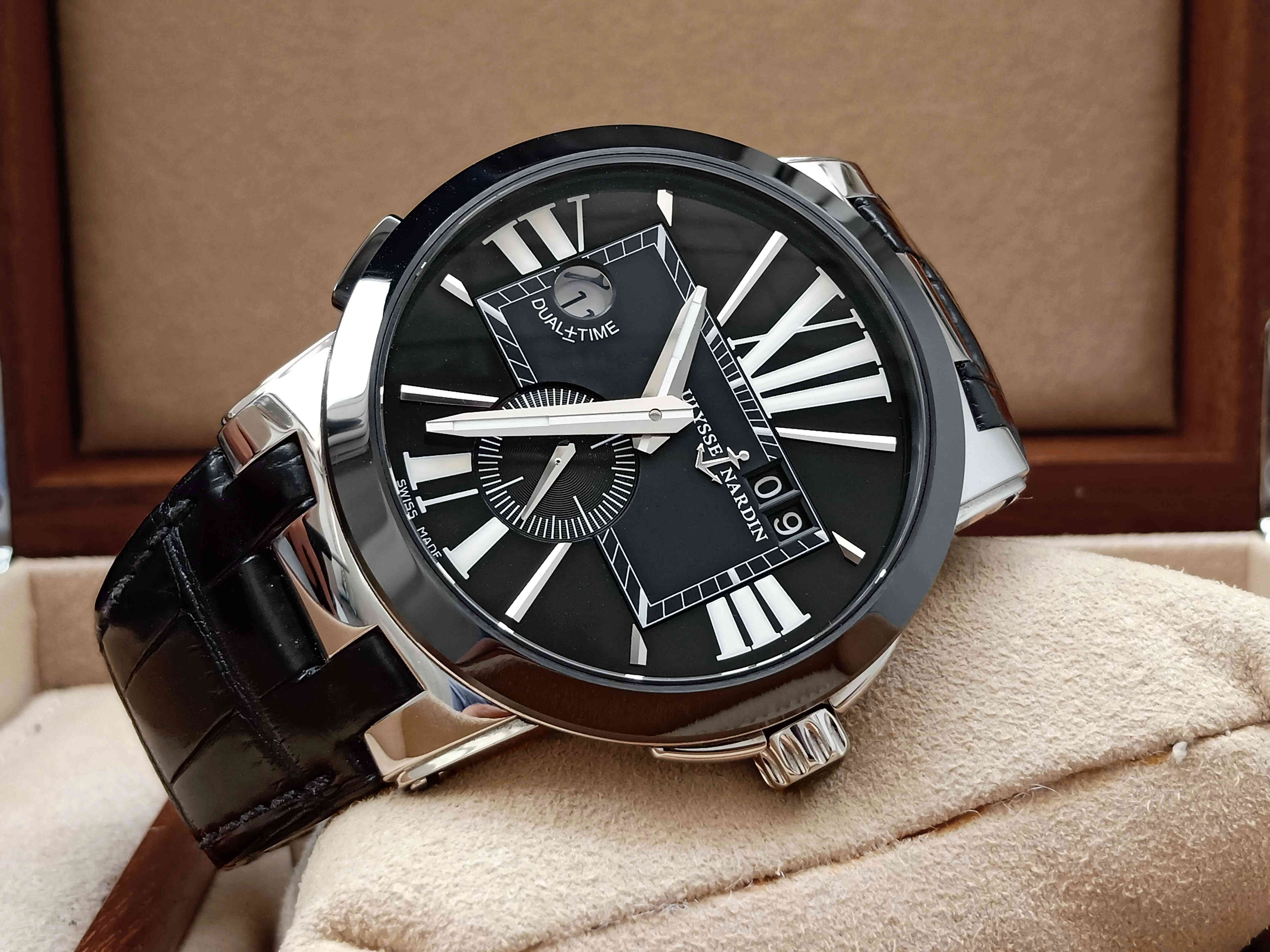Ulysse Nardin Executive Dual Time