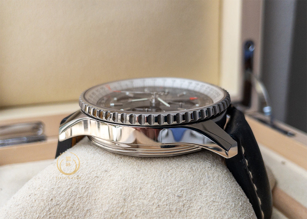 Breitling Navitimer World A24322