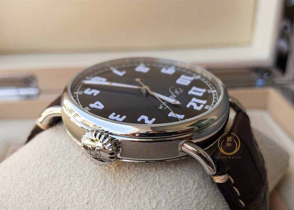 H. Moser & Cie. Heritage Funky Blue