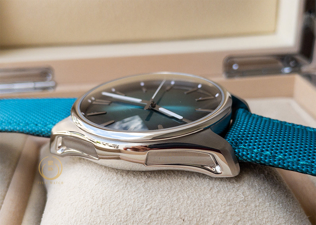 “Brand New” H. Moser & Cie. Pioneer Blue Lagoon
