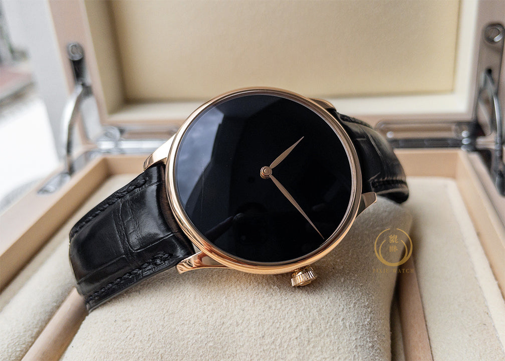 H. Moser & Cie. Vantablack Red Gold