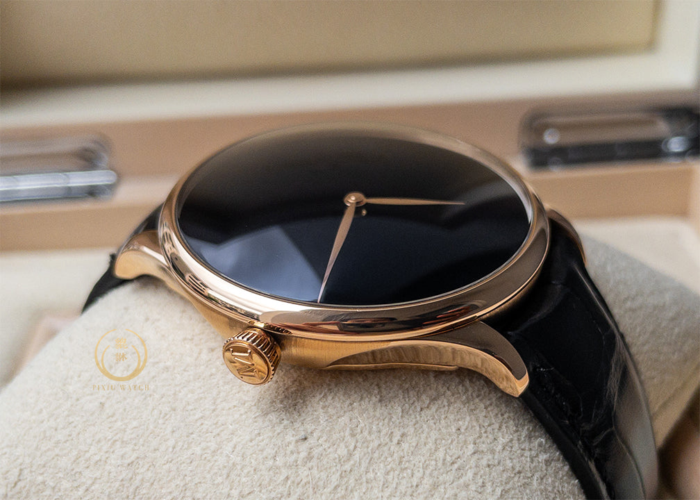 H. Moser & Cie. Vantablack Red Gold