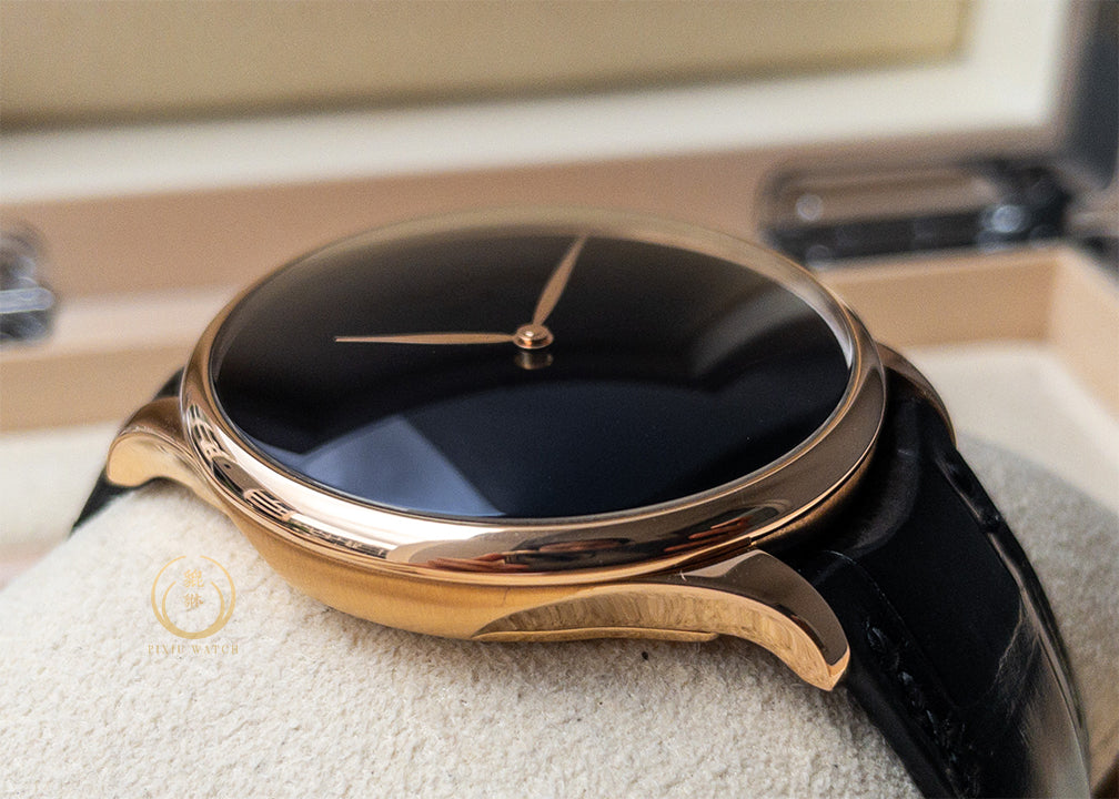 H. Moser & Cie. Vantablack Red Gold