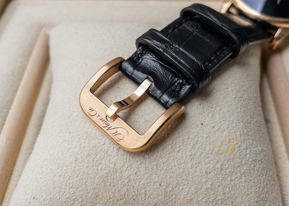H. Moser & Cie. Vantablack Red Gold