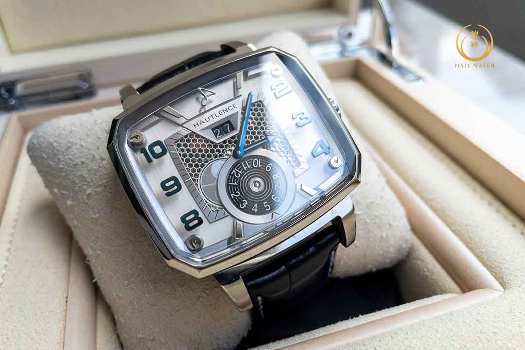 Hautlence Destination 02