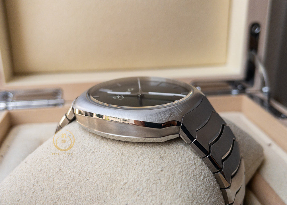 H. Moser & Cie. Streamliner Matrix Green