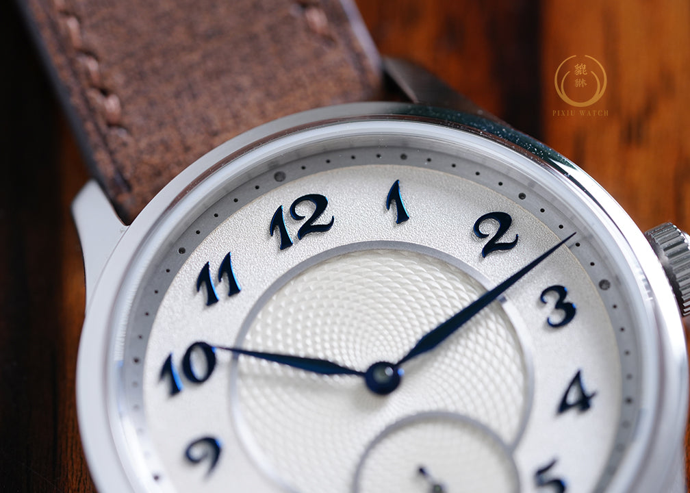 Laine V38 Frosted Center Guilloche