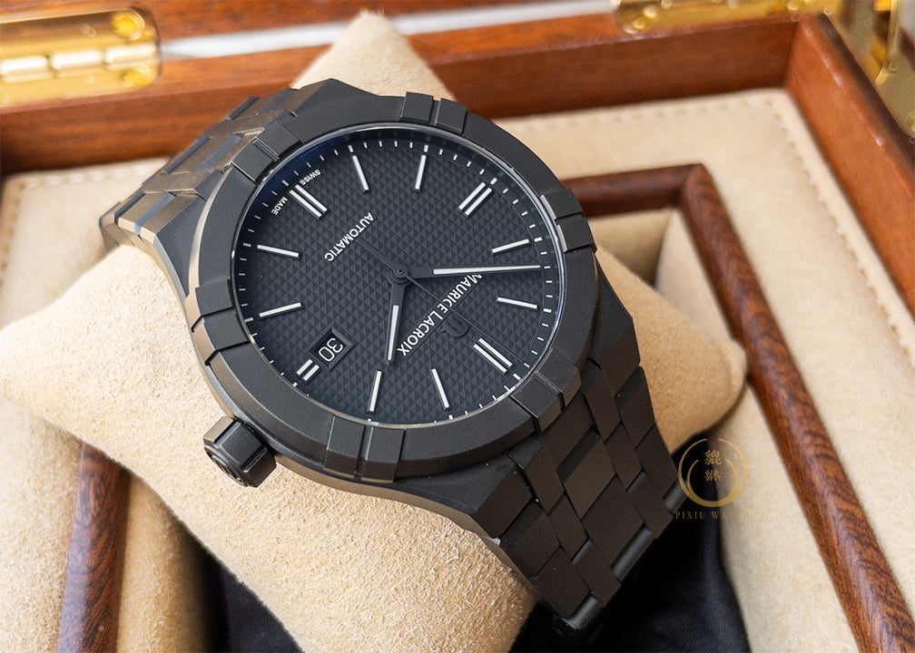 Maurice Lacroix AIKON Black Ceramic