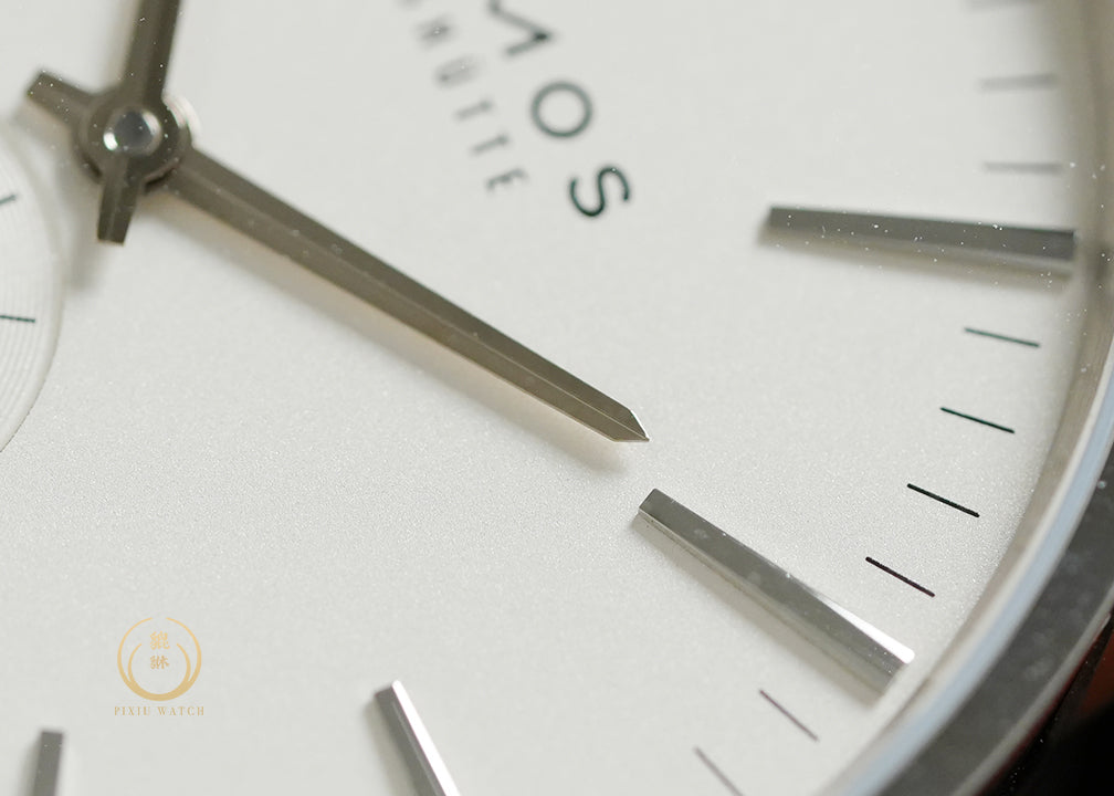 NOMOS Zurich Datum 802