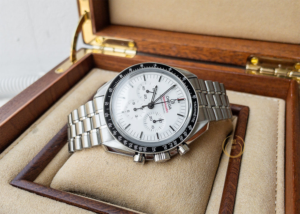 Omega Speedmaster Moonwatch White Dial