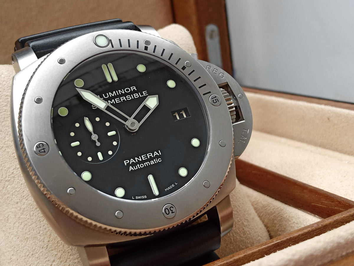 Panerai 305 Submersible Titanium