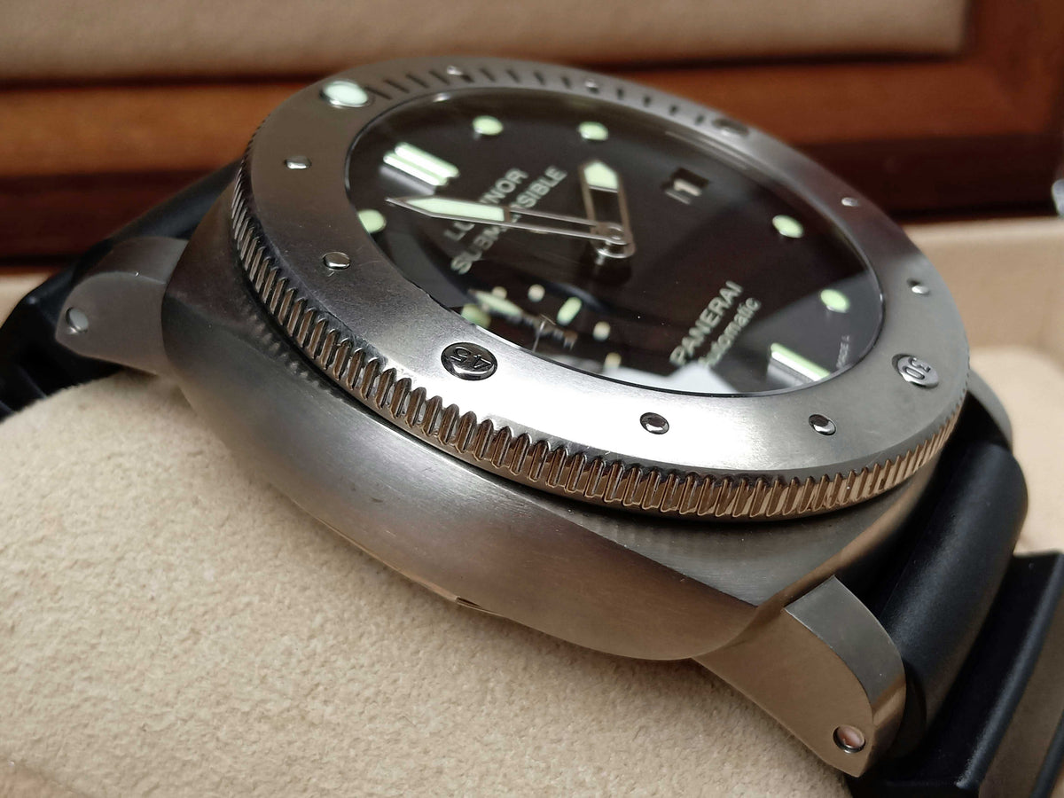 Panerai 305 Submersible Titanium