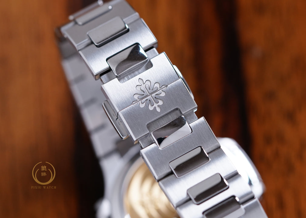 “Brand New” Patek Ladies Nautilus 7118/1A