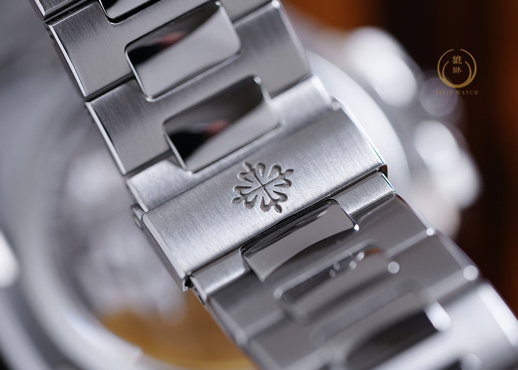 Patek Philippe Nautilus 5800/1A