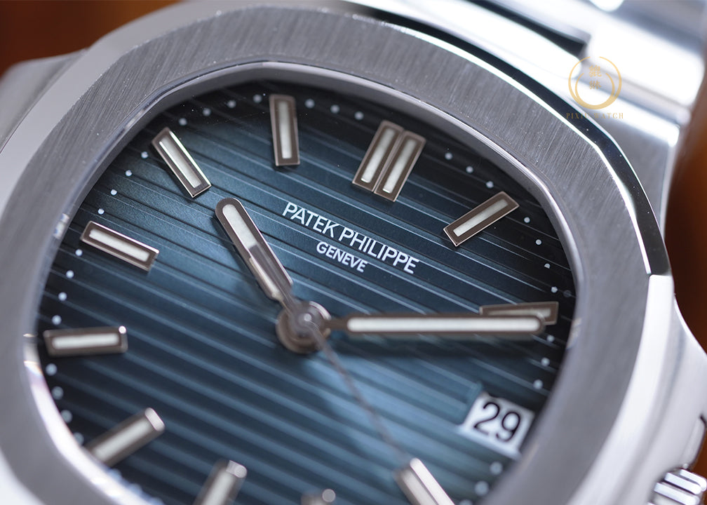 Patek Philippe Nautilus 5800/1A