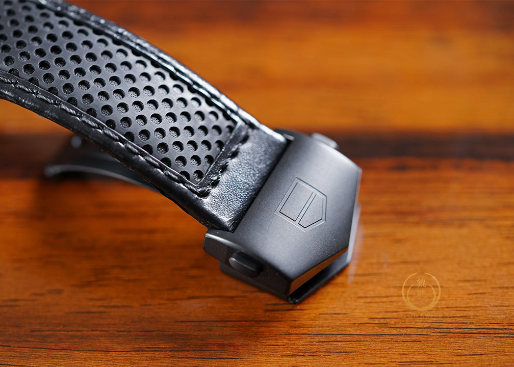 TAG Carrera Flyback Titanium