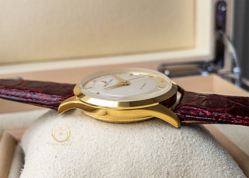 Universal Geneve Golden Classic