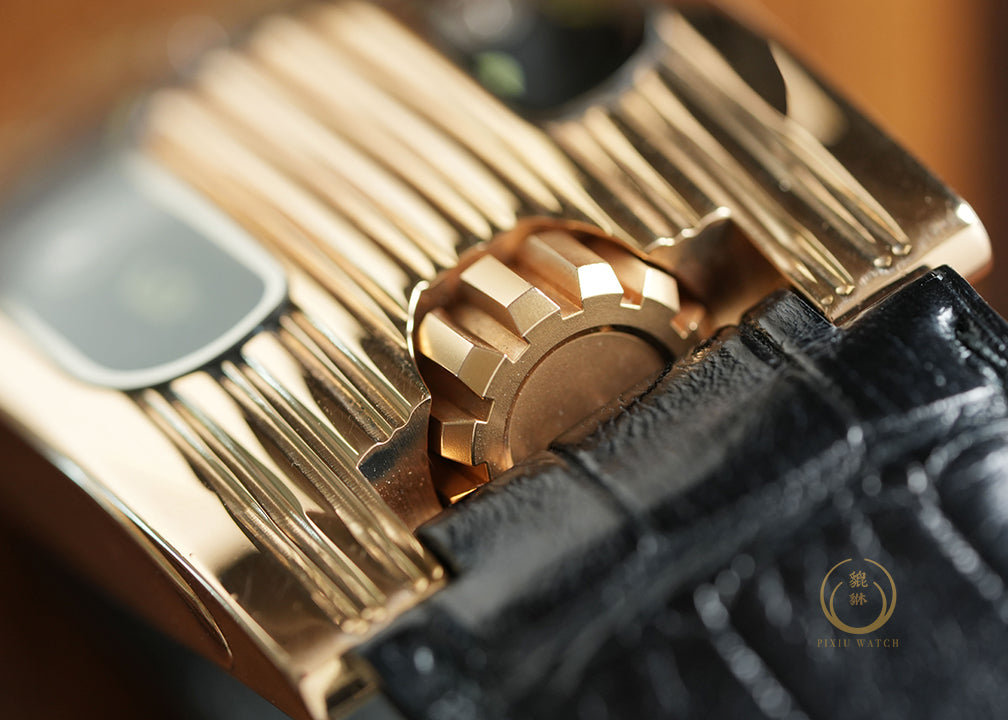 Urwerk UR-103.09 Red Gold