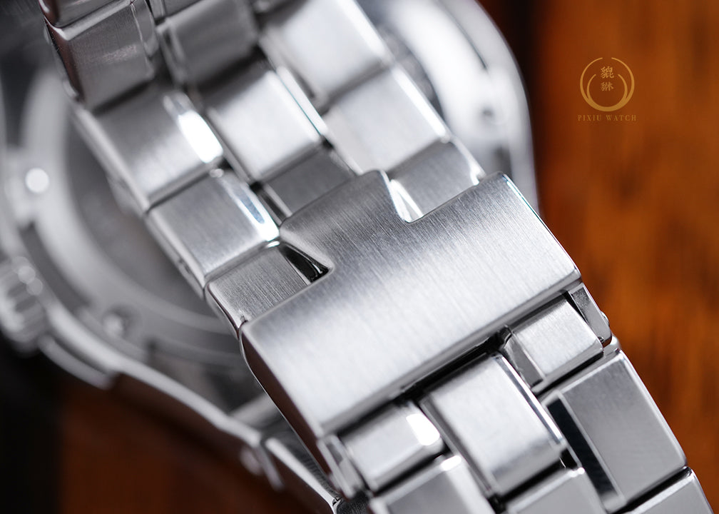 Vacheron Constantin Overseas 42050 Mid Size 1st Gen