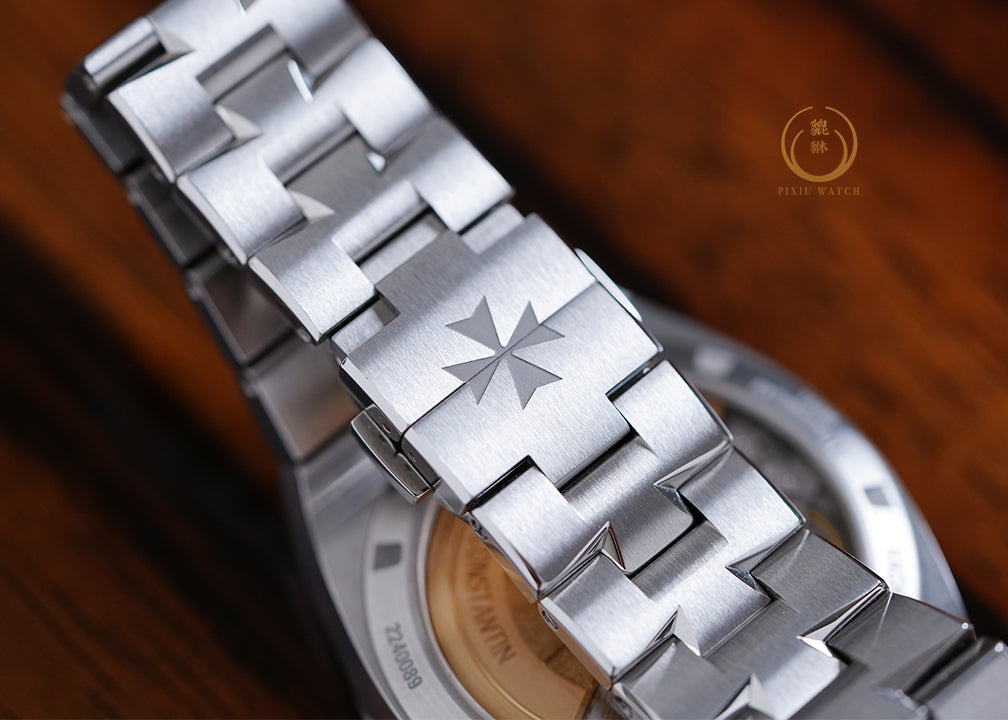 Vacheron Constantin Overseas Blue Sunburst Steel