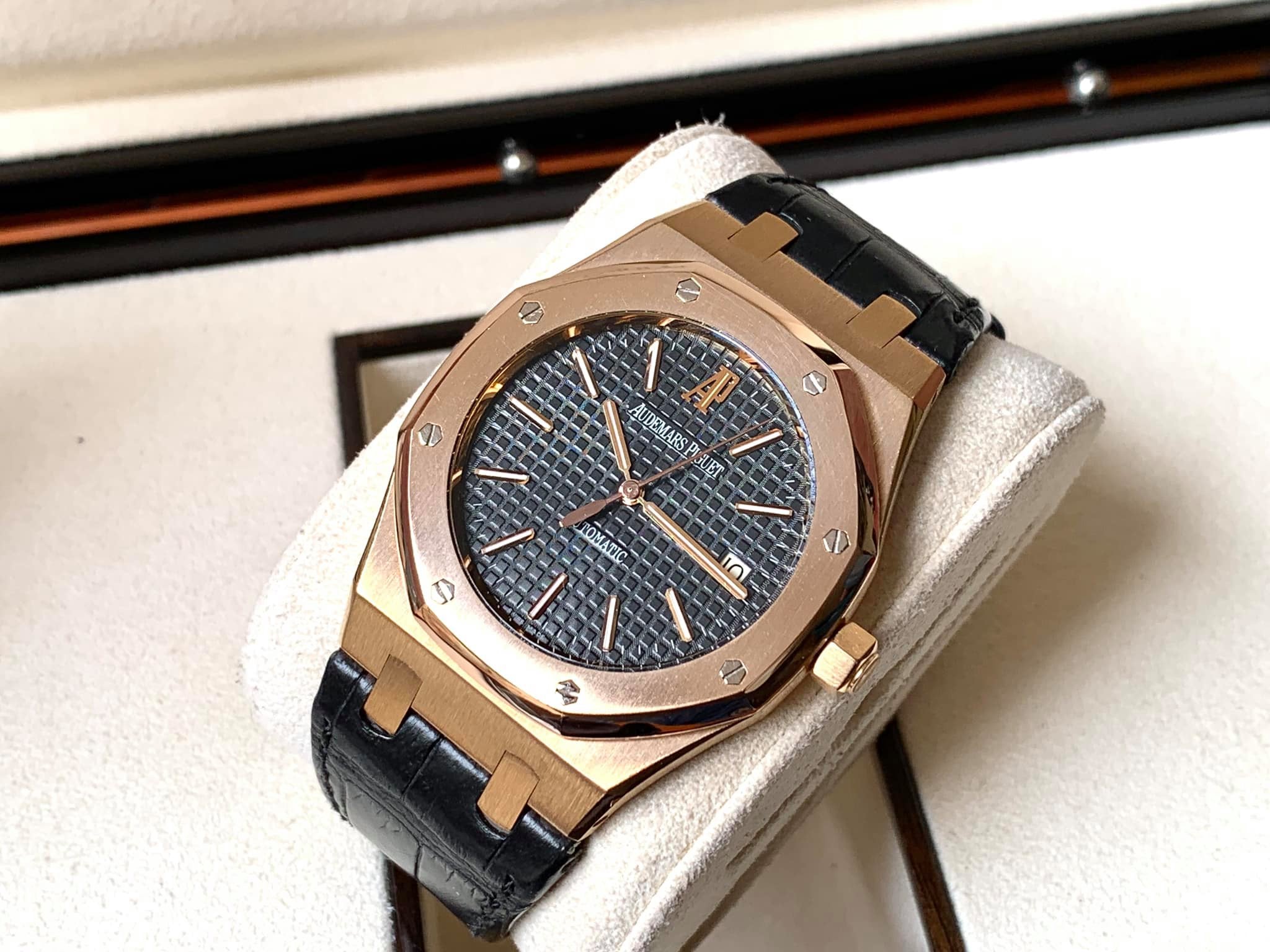 Audemars Piguet Royal Oak Selfwinding Rose Gold 15300OR