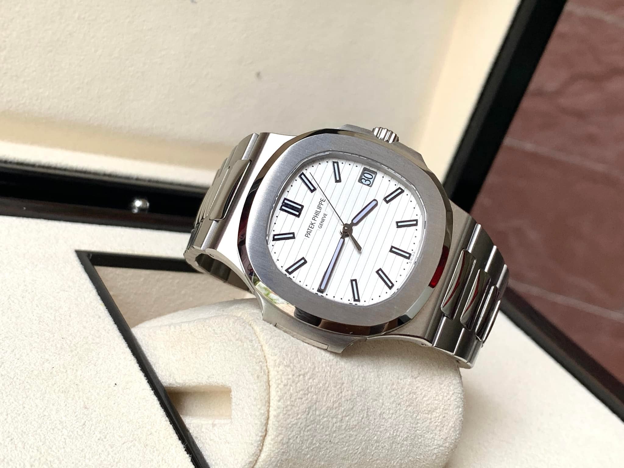 Patek Philippe Nautilus 5711/1A White Dial