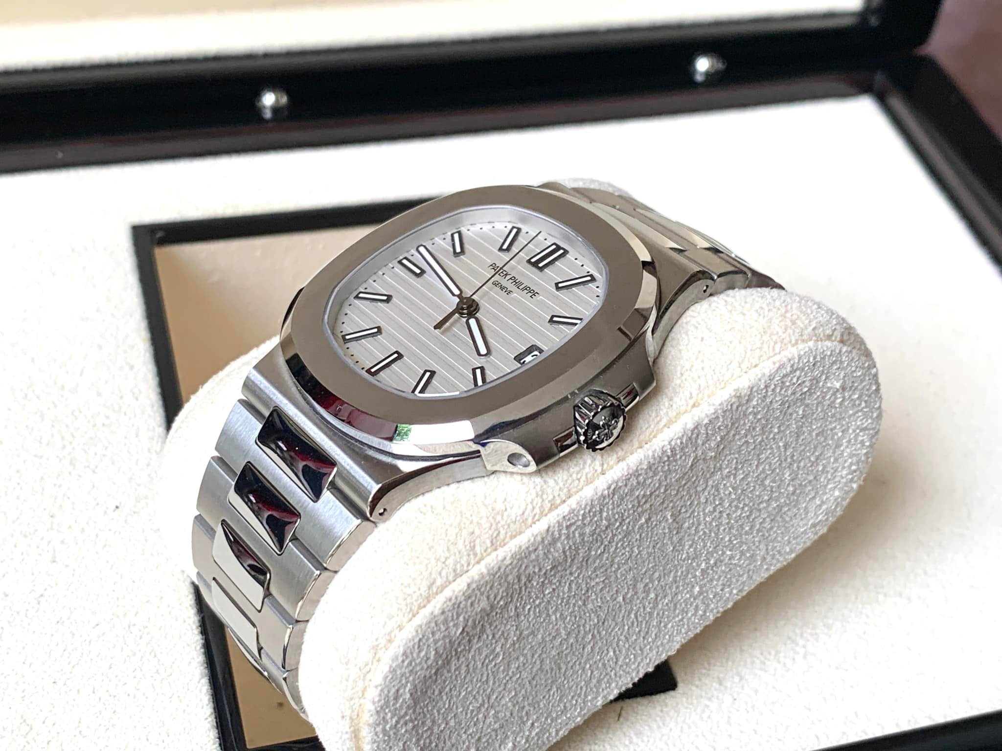 Patek Philippe Nautilus 5711/1A White Dial