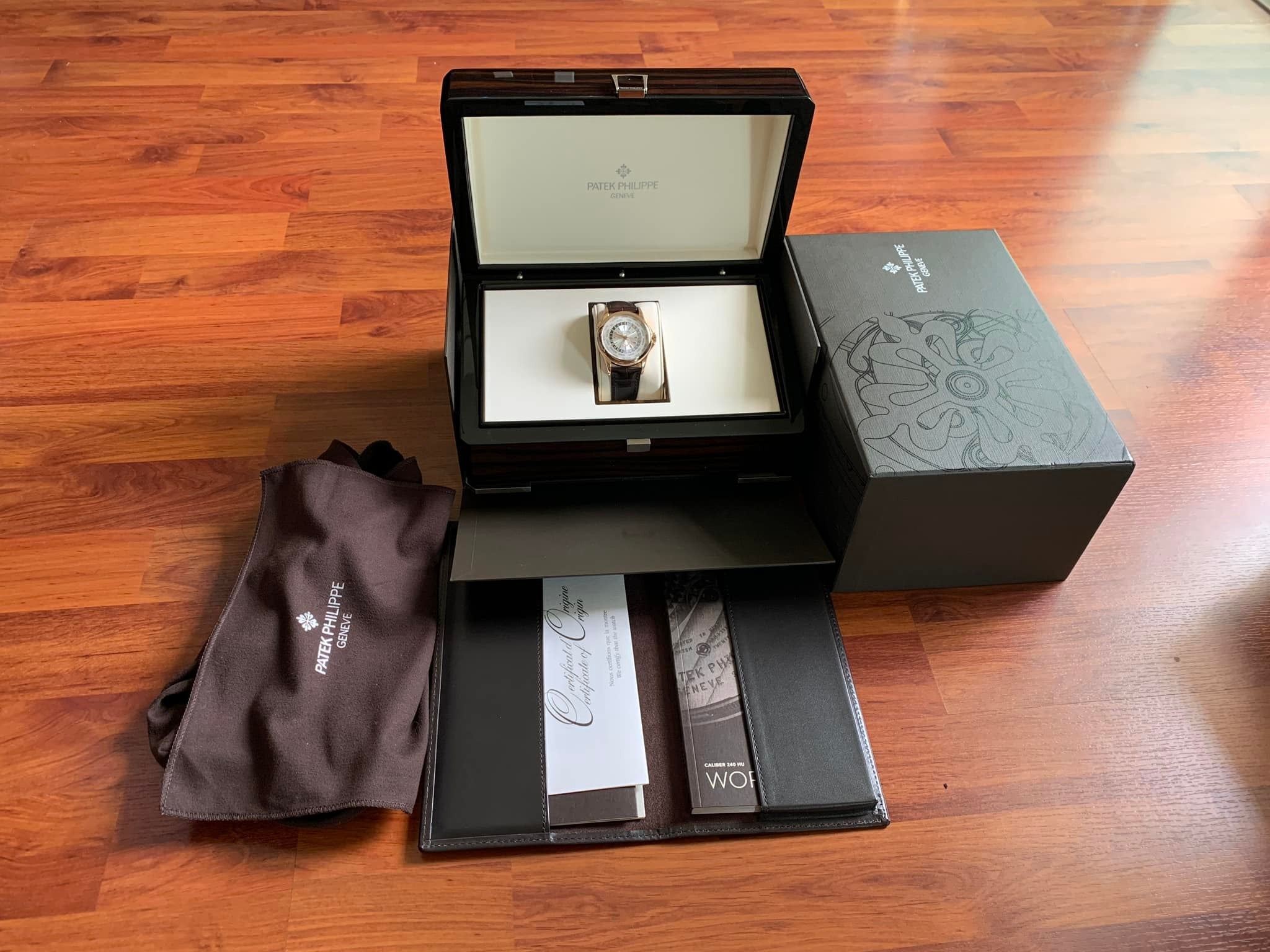Patek Philippe World Time 5130R Rose Gold
