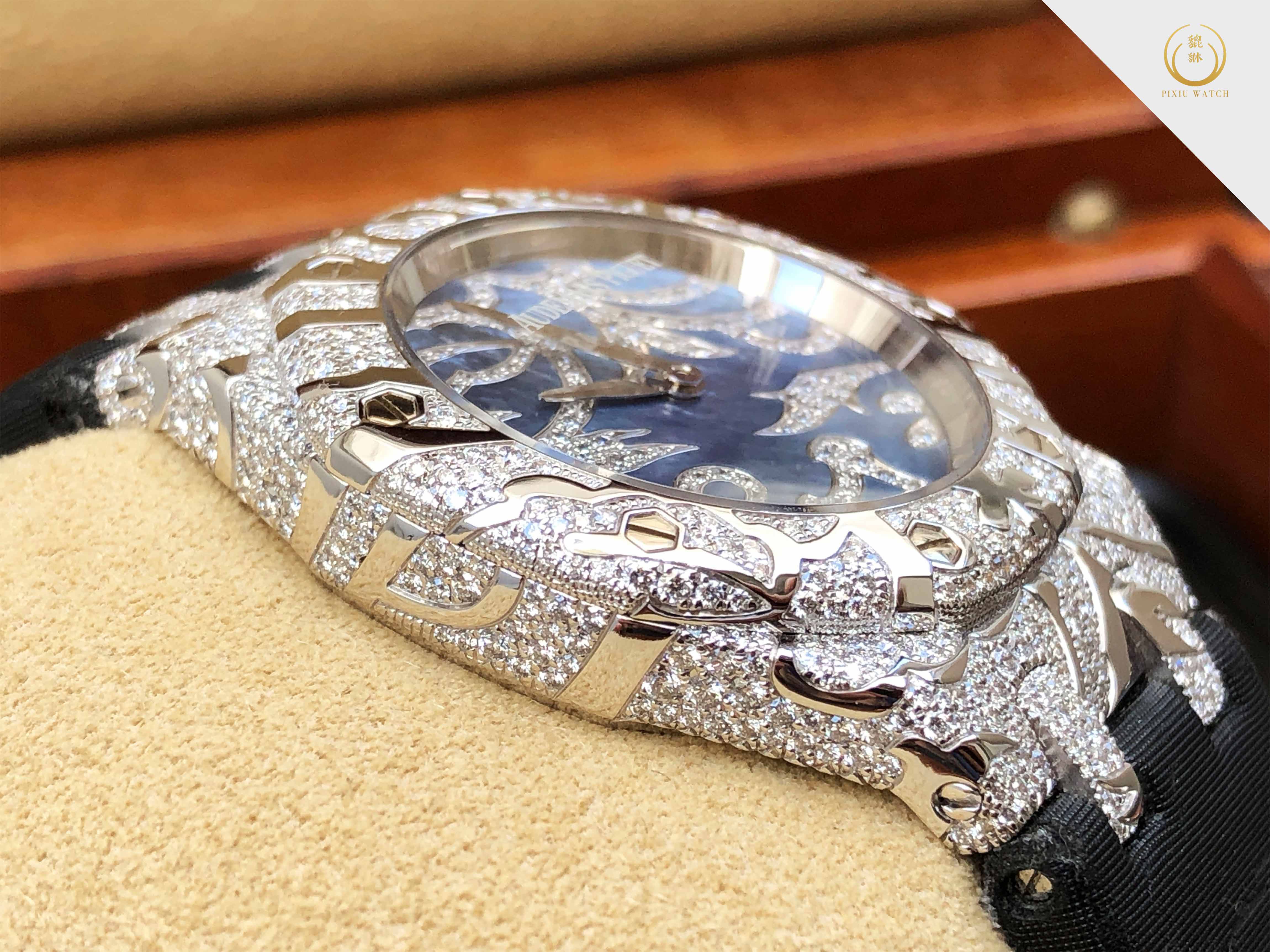 Audemars Piguet Royal Oak Lady Leaves Collection