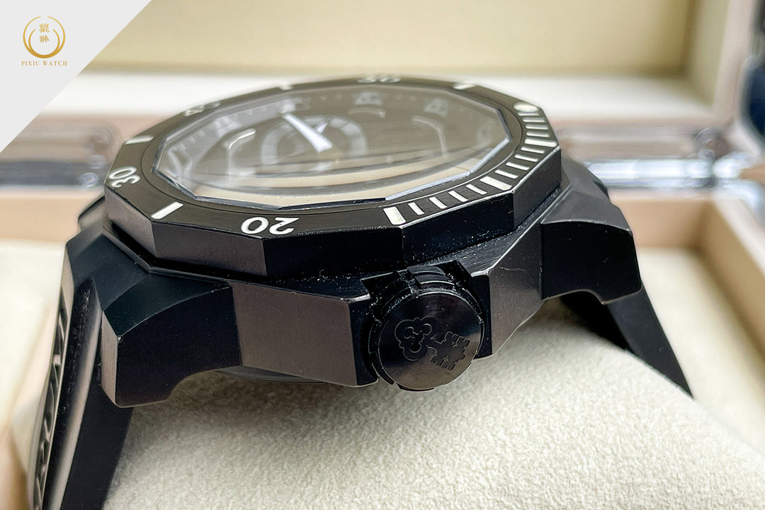 Corum Admiral’s Cup “Deep Hull” Titanium Limited 355 Pcs.