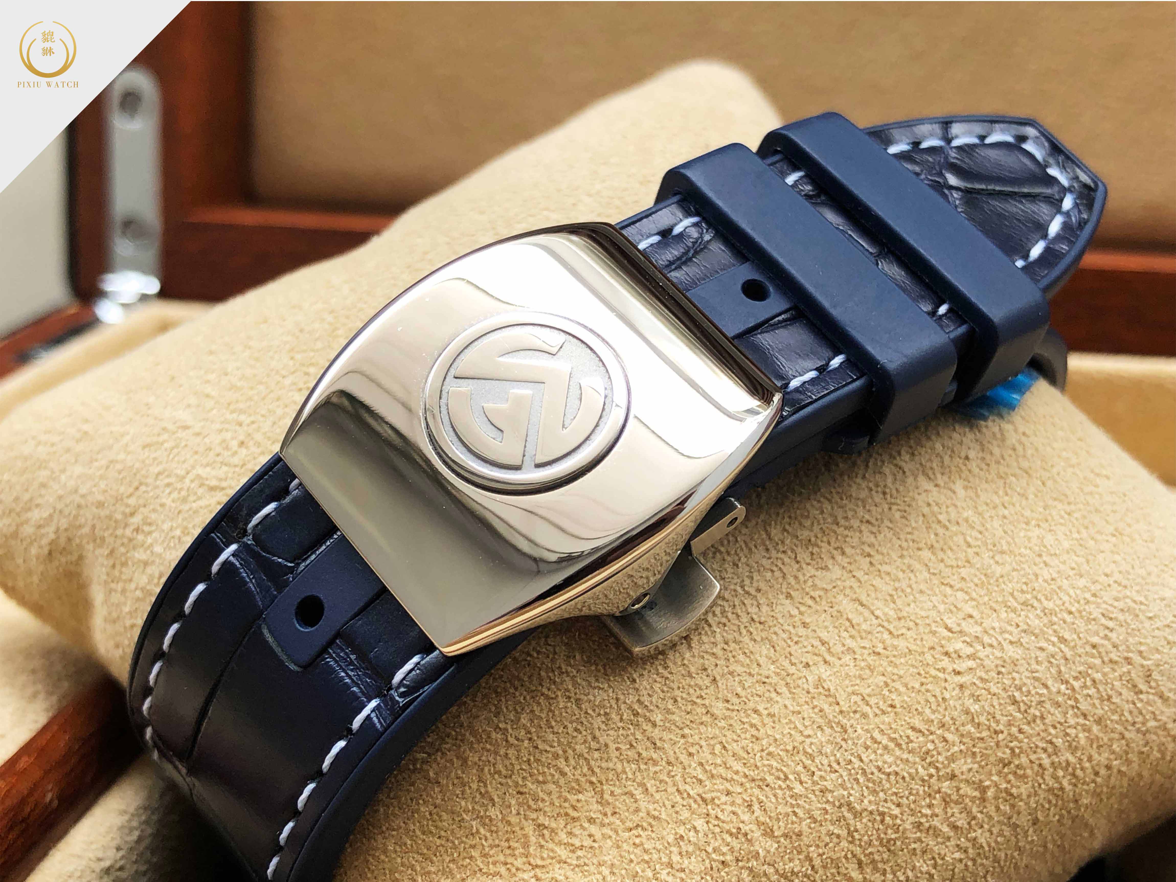 Franck Muller Yacht Navy Blue Diamond