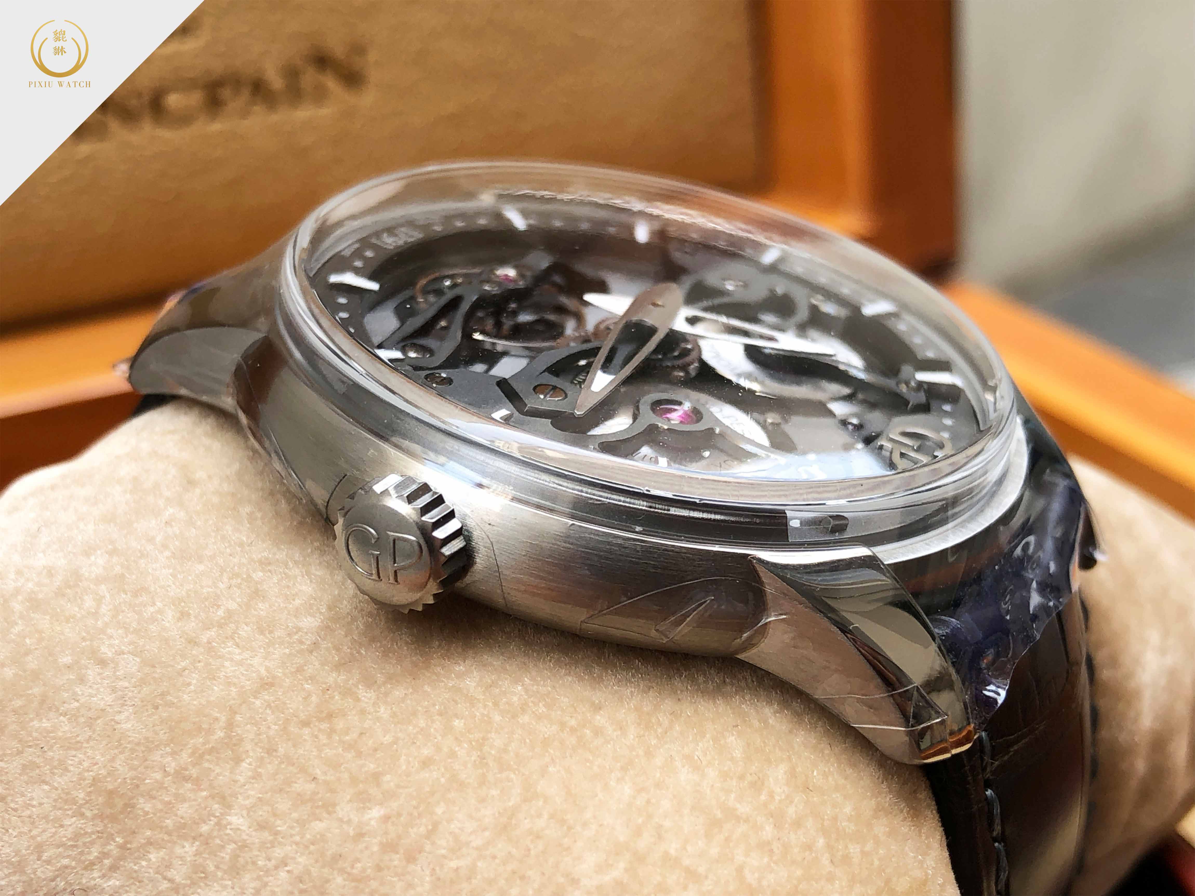 Girard-Perregaux Neo Bridges Titanium