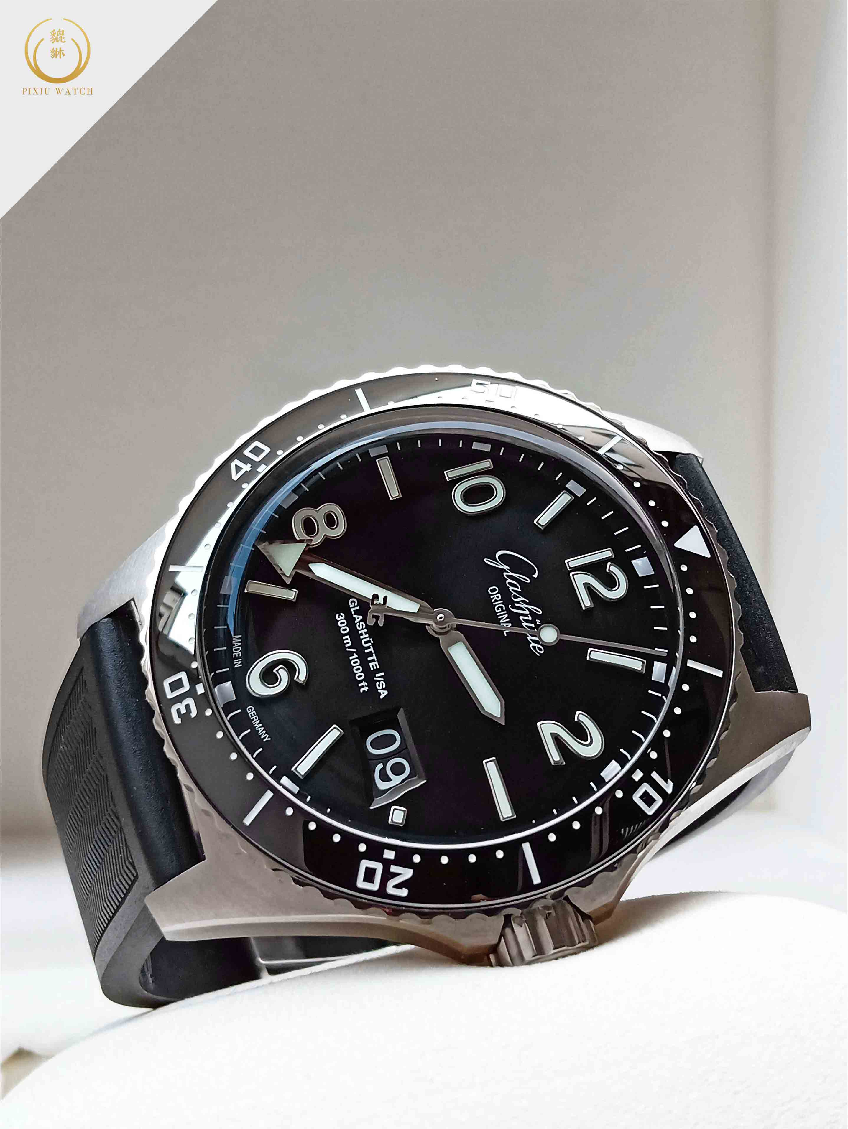 Glashütte Original SeaQ Panorama Date