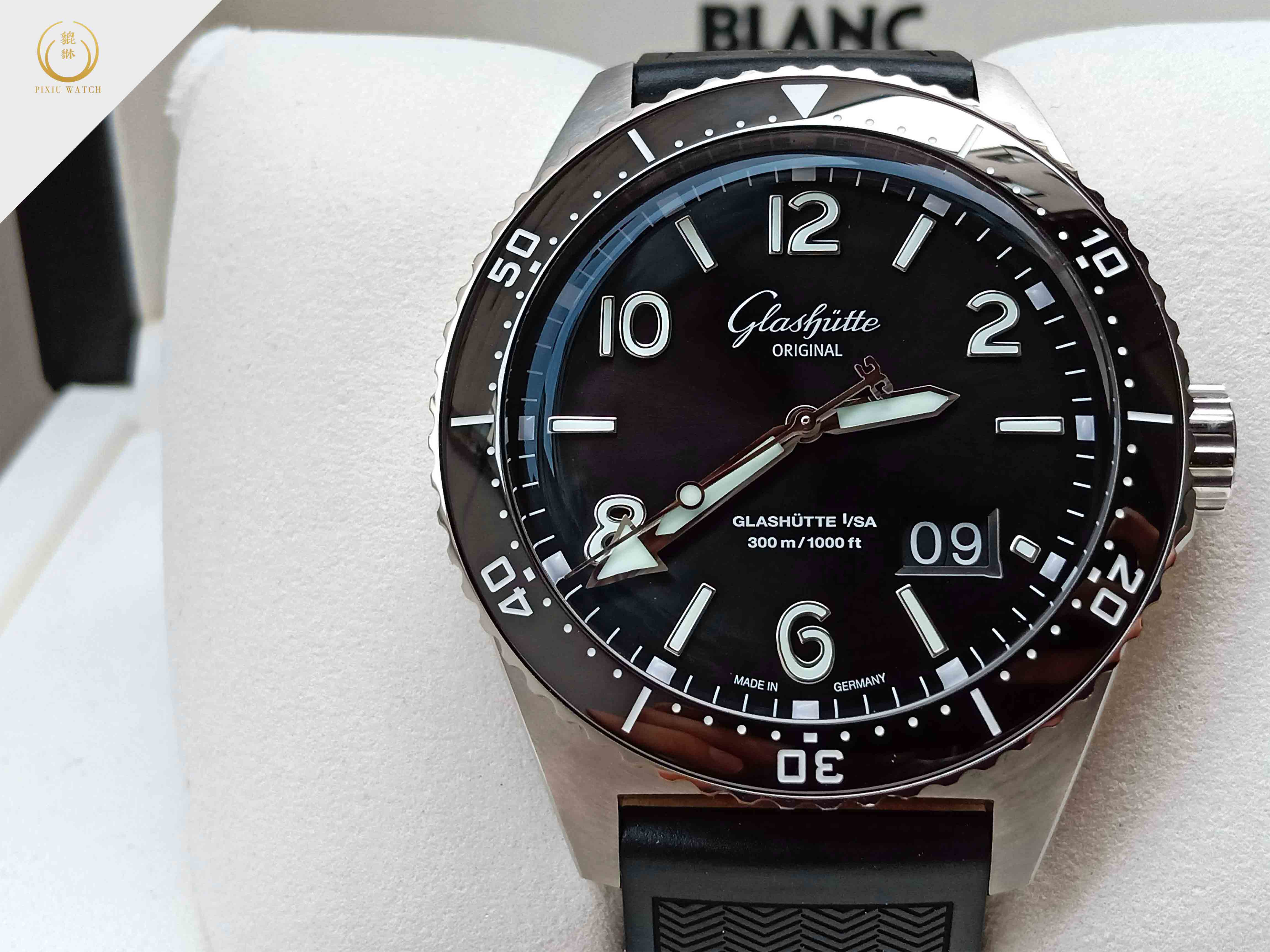 Glashütte Original SeaQ Panorama Date