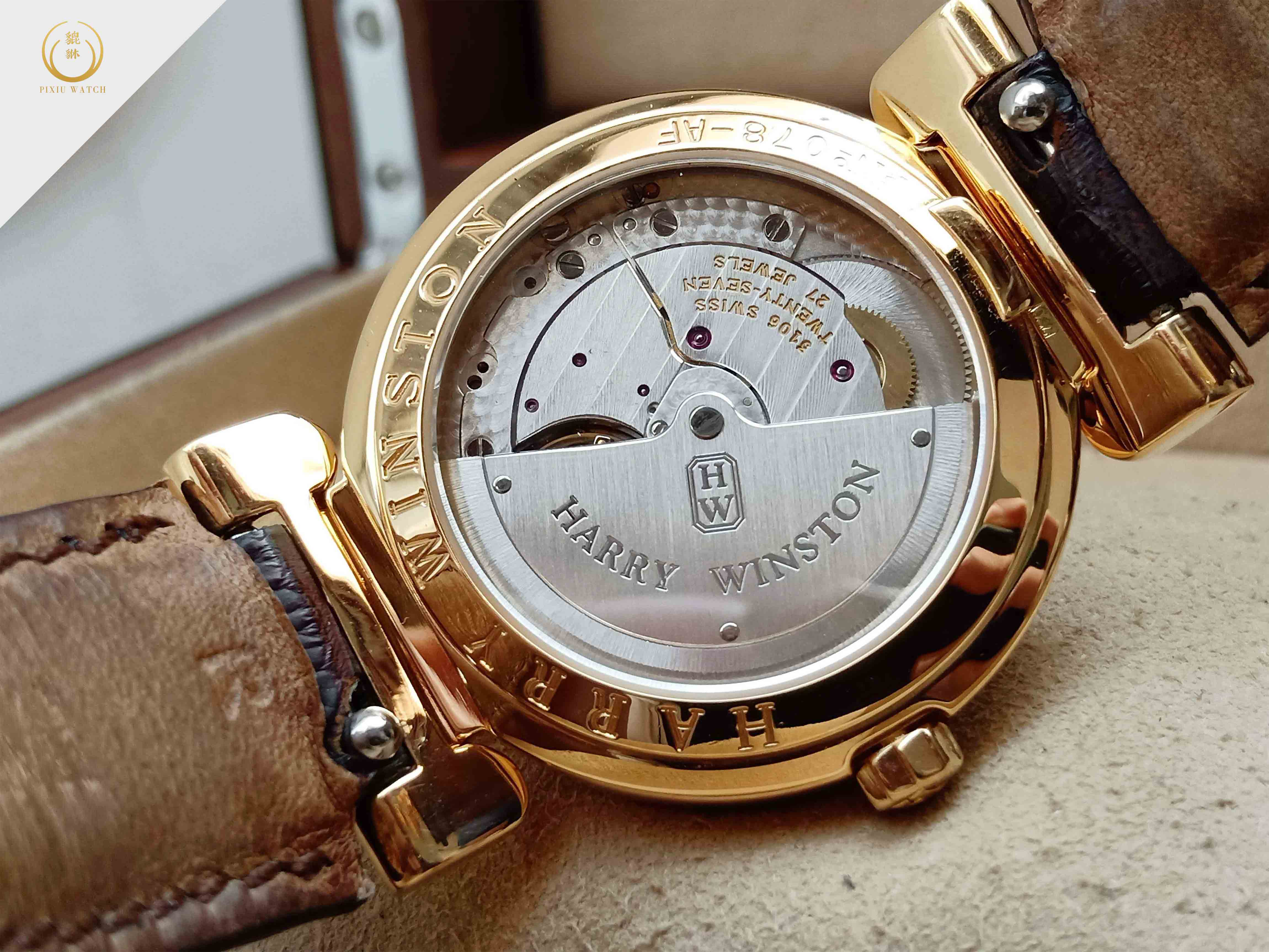 Harry Winston Premier Date 18K Yellow Gold