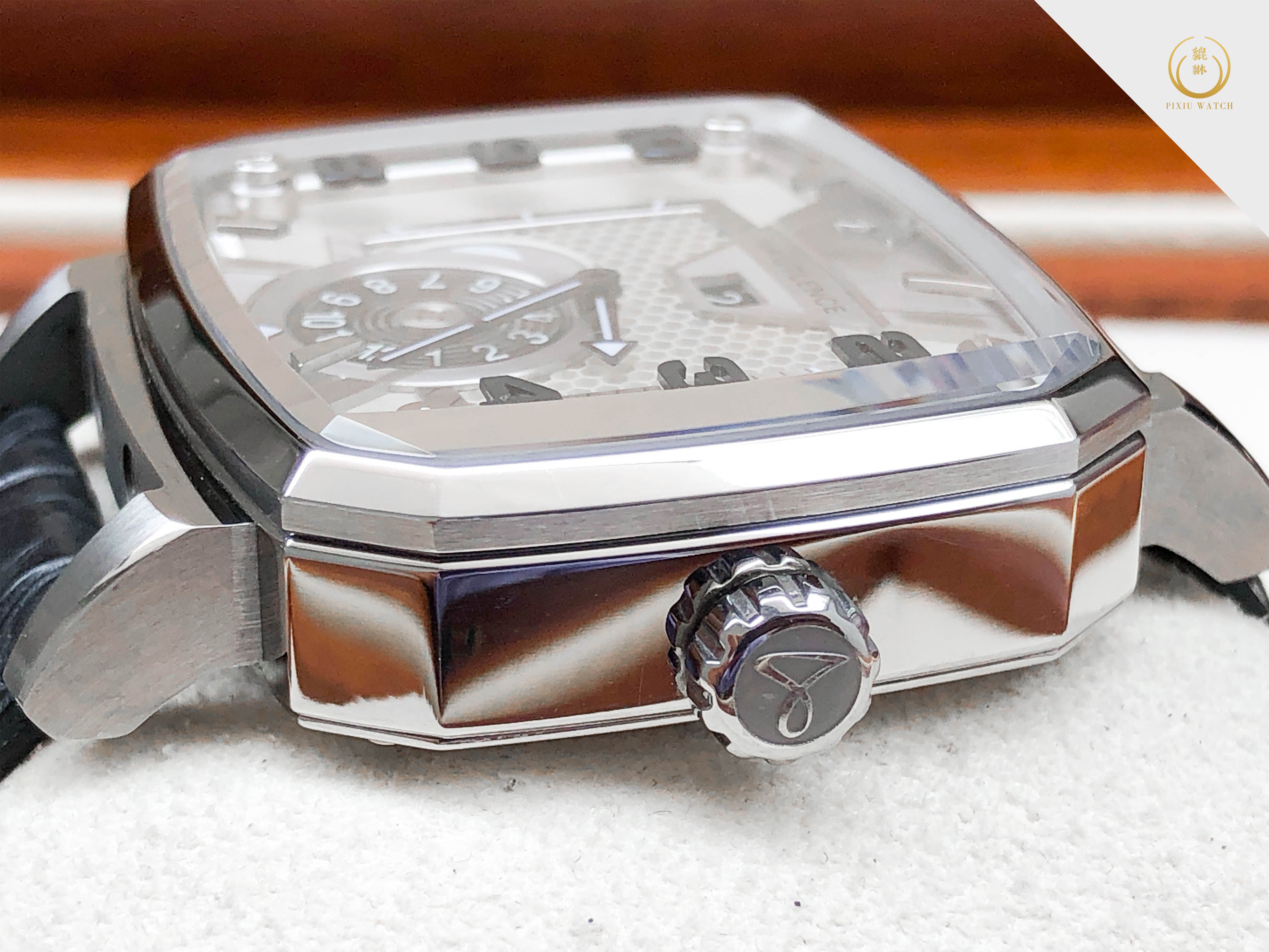 Hautlence Destination 02