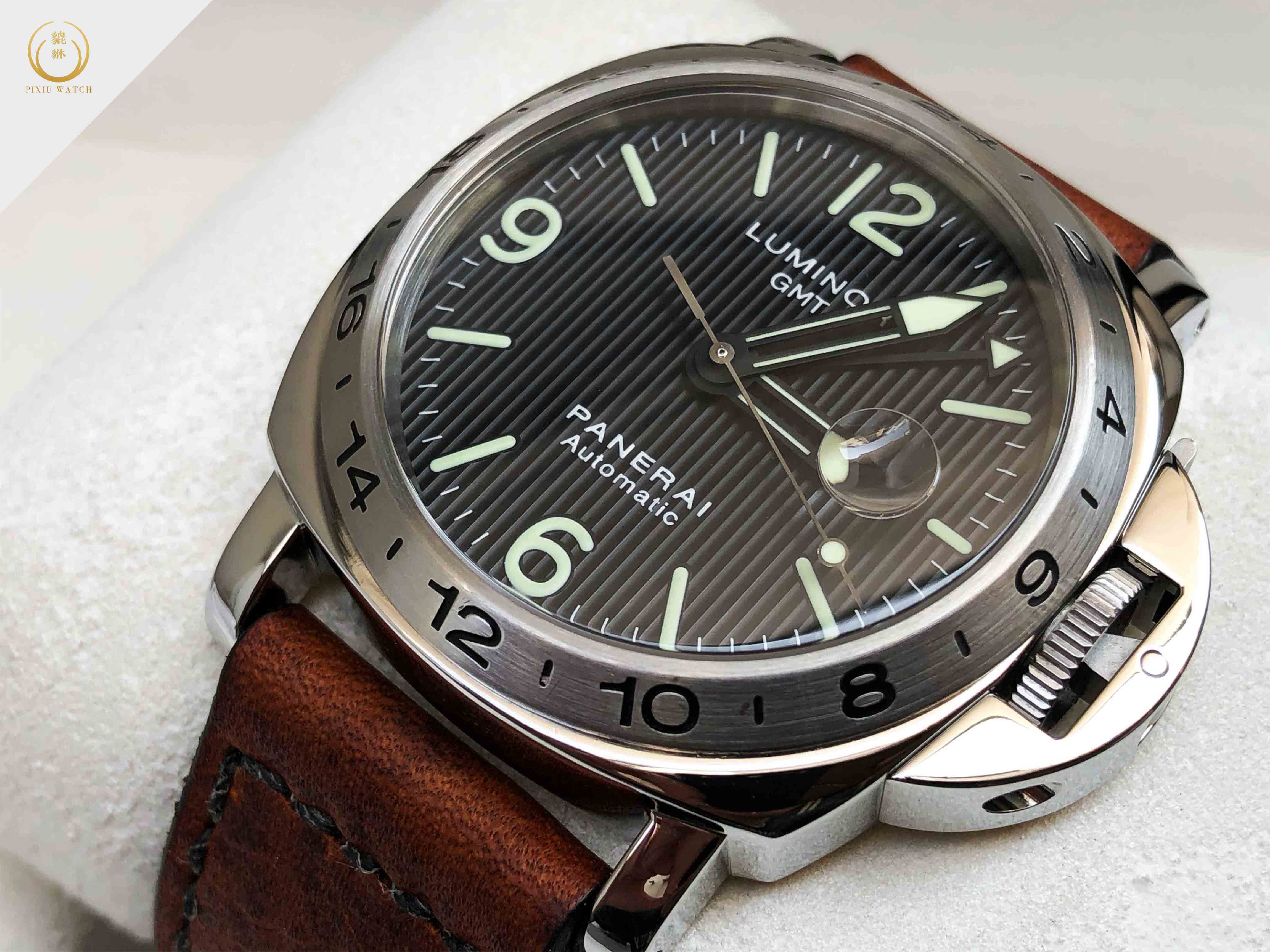 Panerai Luminor GMT “Tuxedo” Limited (PAM 29)