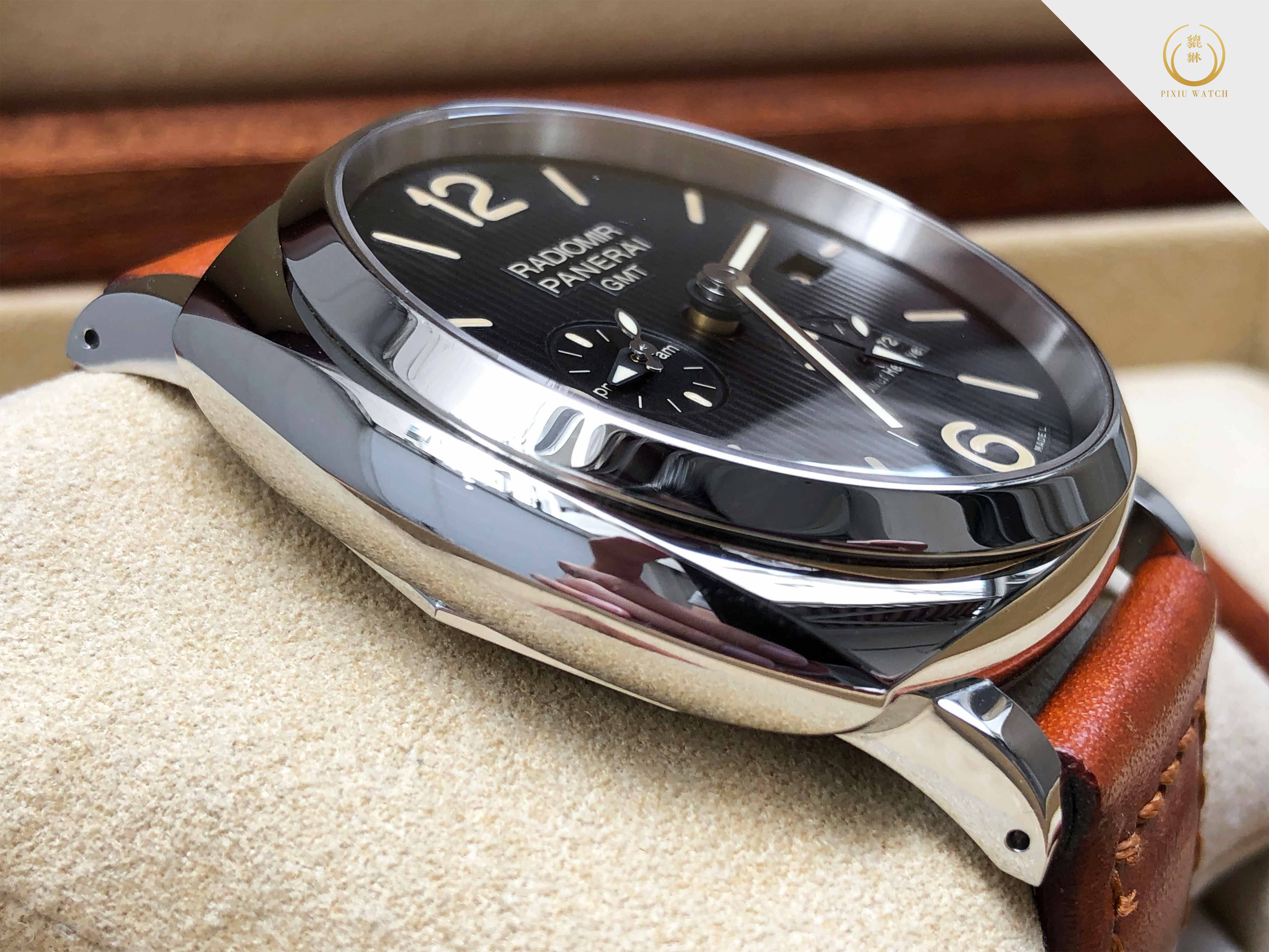 Panerai Radiomir 1940 3 Days GMT Power Reserve Tuxedo PAM00658