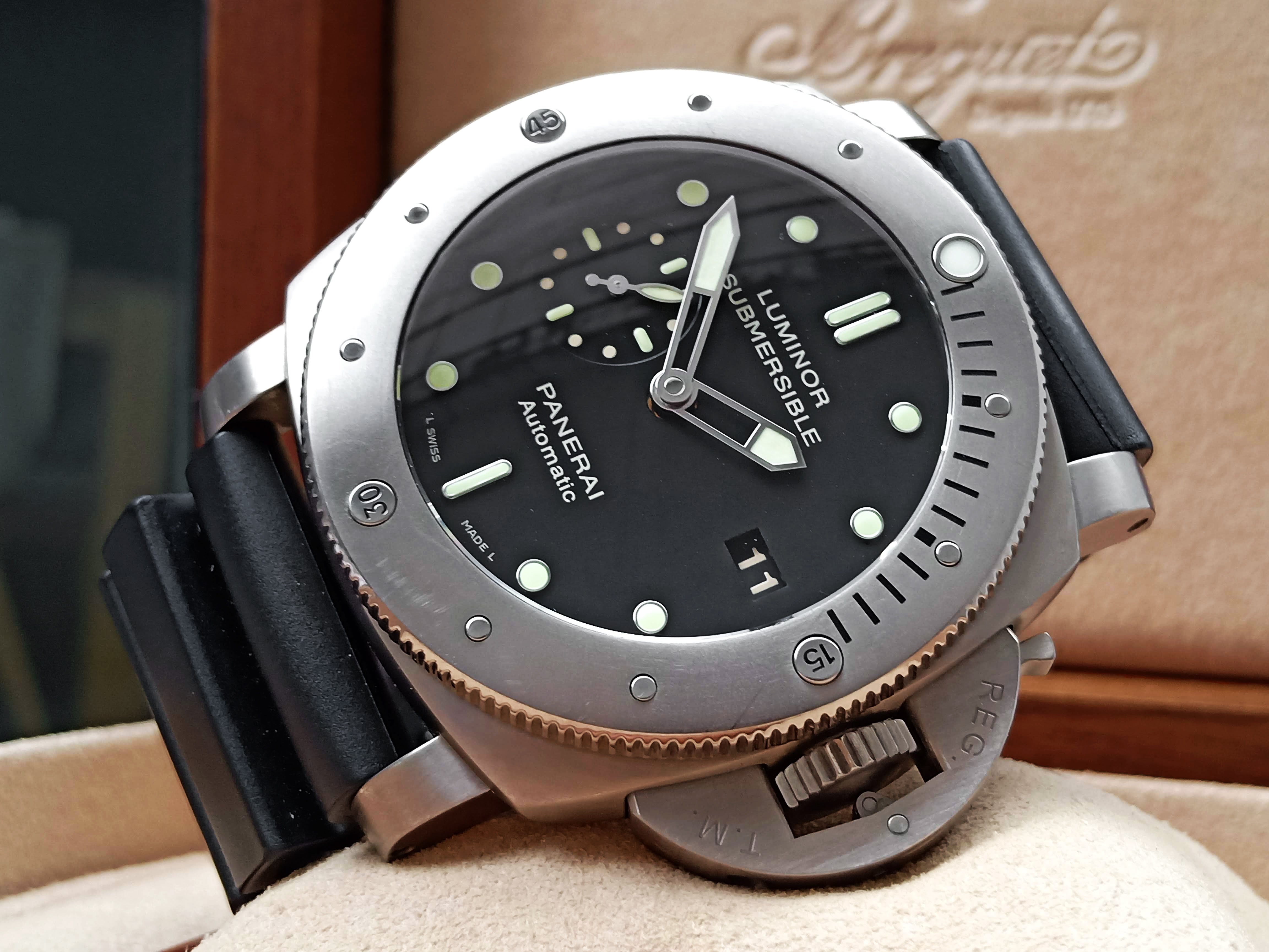 Panerai 305 Submersible Titanium